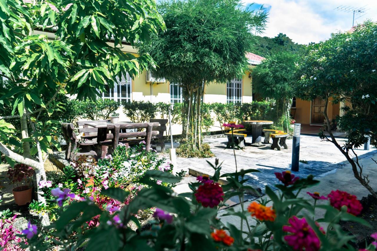 Nr Langkawi Motel Pantai Cenang  Exterior photo