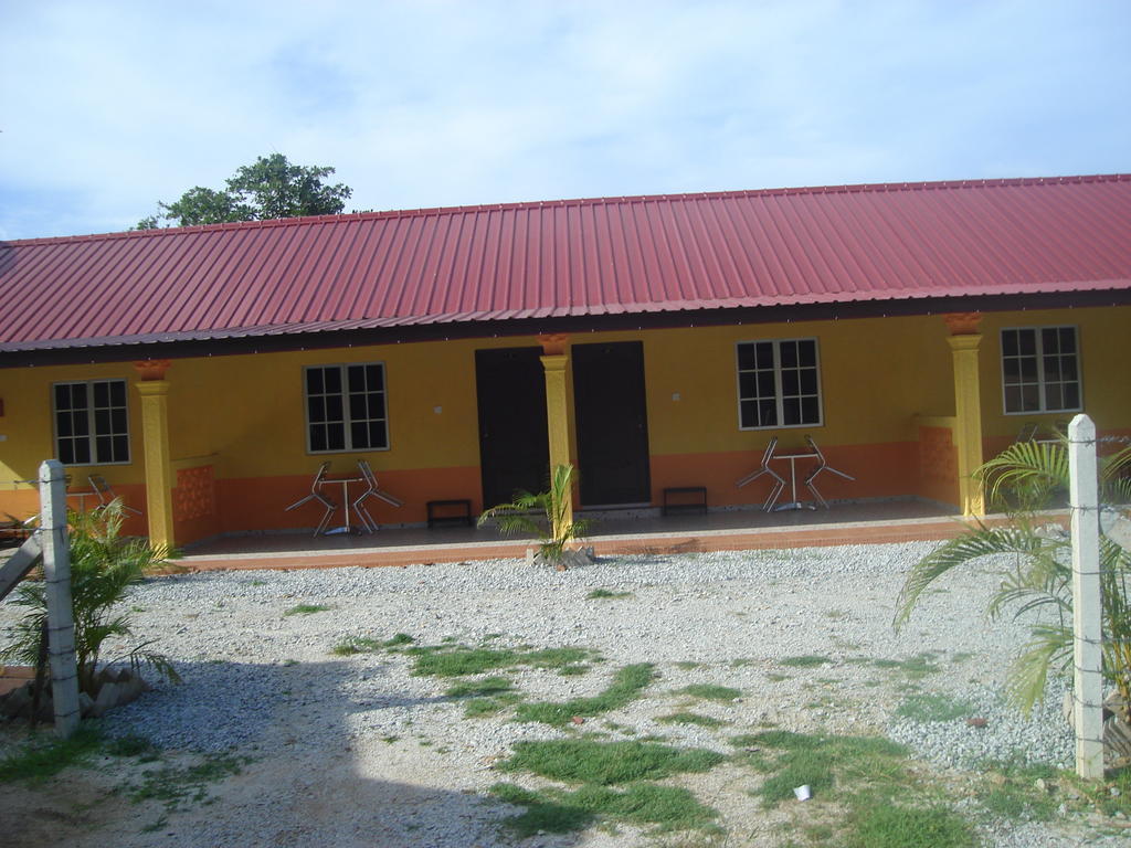 Nr Langkawi Motel Pantai Cenang  Exterior photo