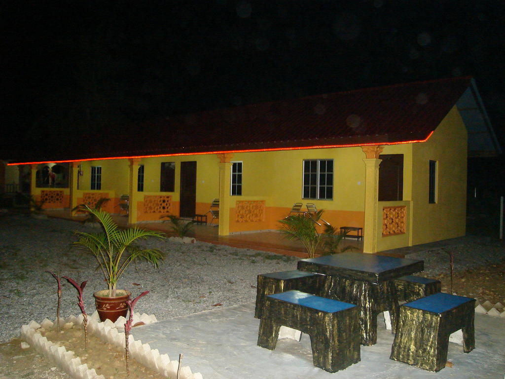 Nr Langkawi Motel Pantai Cenang  Exterior photo