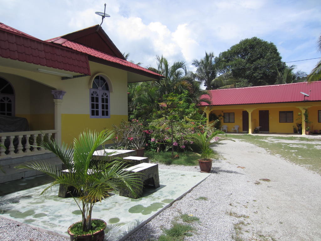 Nr Langkawi Motel Pantai Cenang  Exterior photo