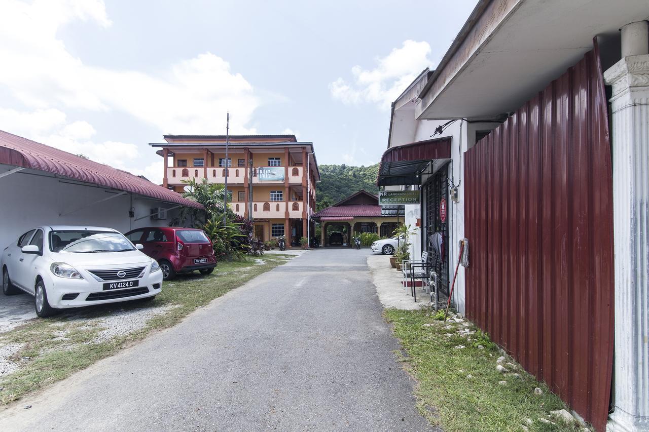 Nr Langkawi Motel Pantai Cenang  Exterior photo